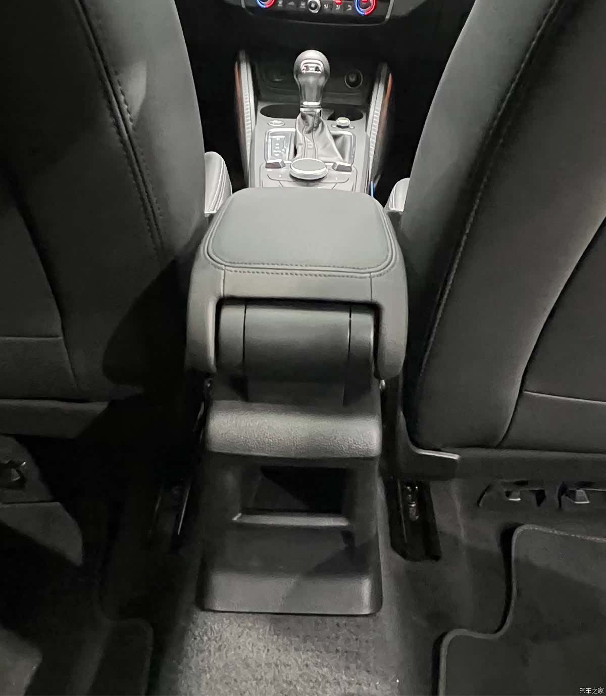 Audi Q2L, 2021 17