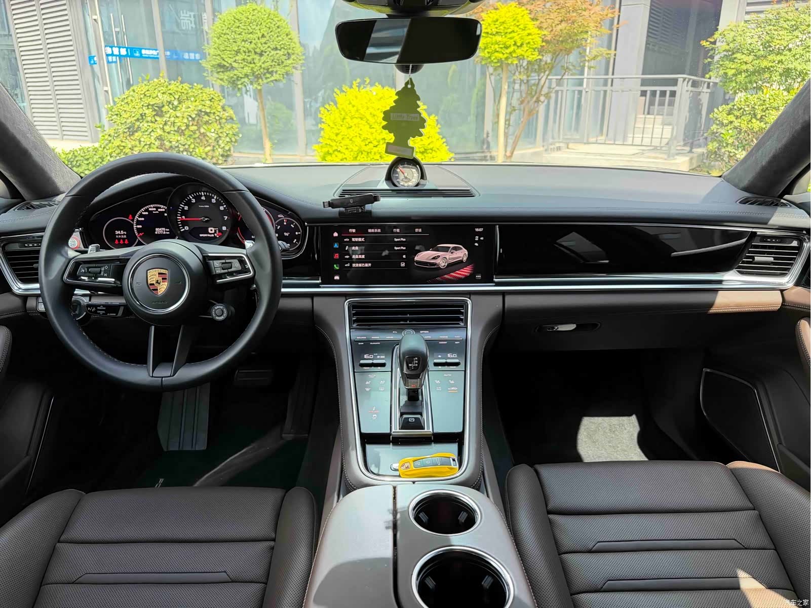 Porsche Panamera, 2022 9