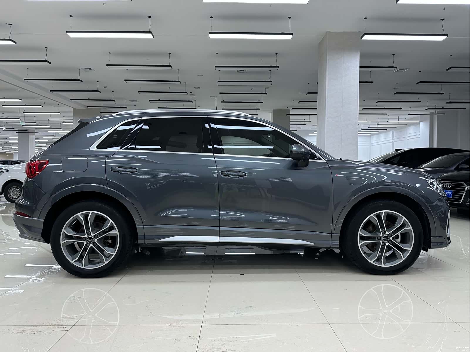 Audi Q3, 2022 все фото