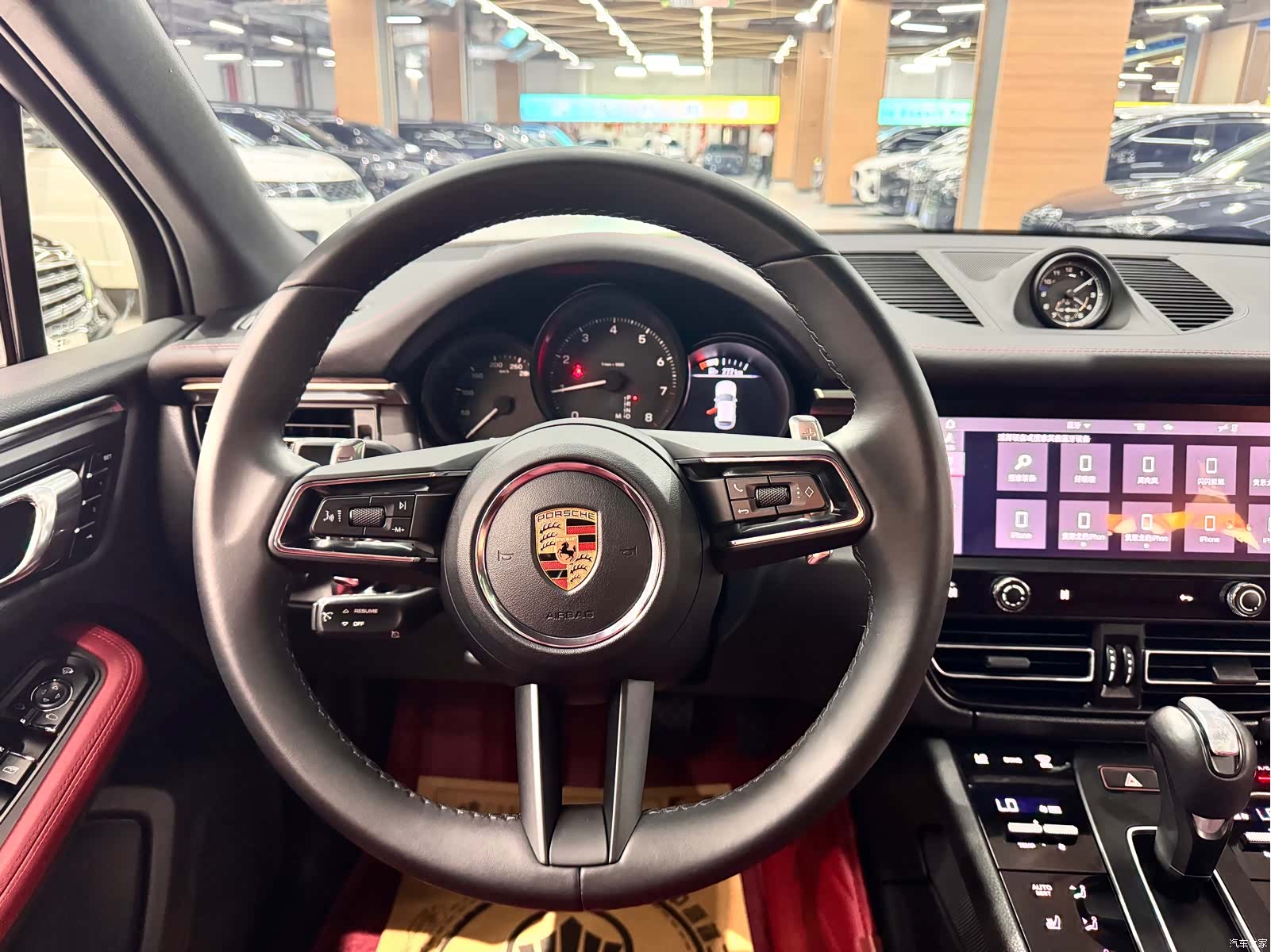 Porsche Macan, 2023 9