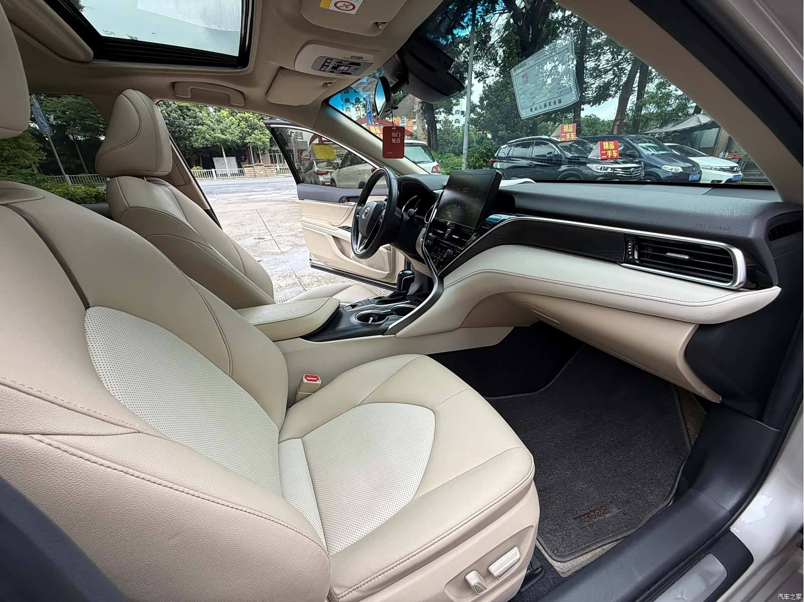 Toyota Camry, 2021 10
