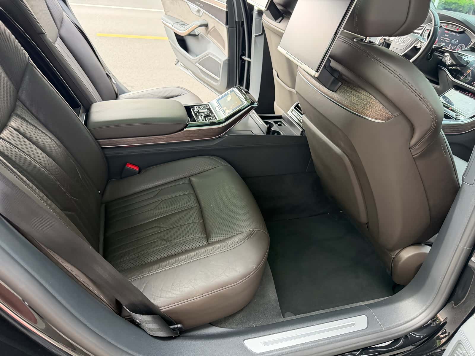 Audi A8L, 2019 10