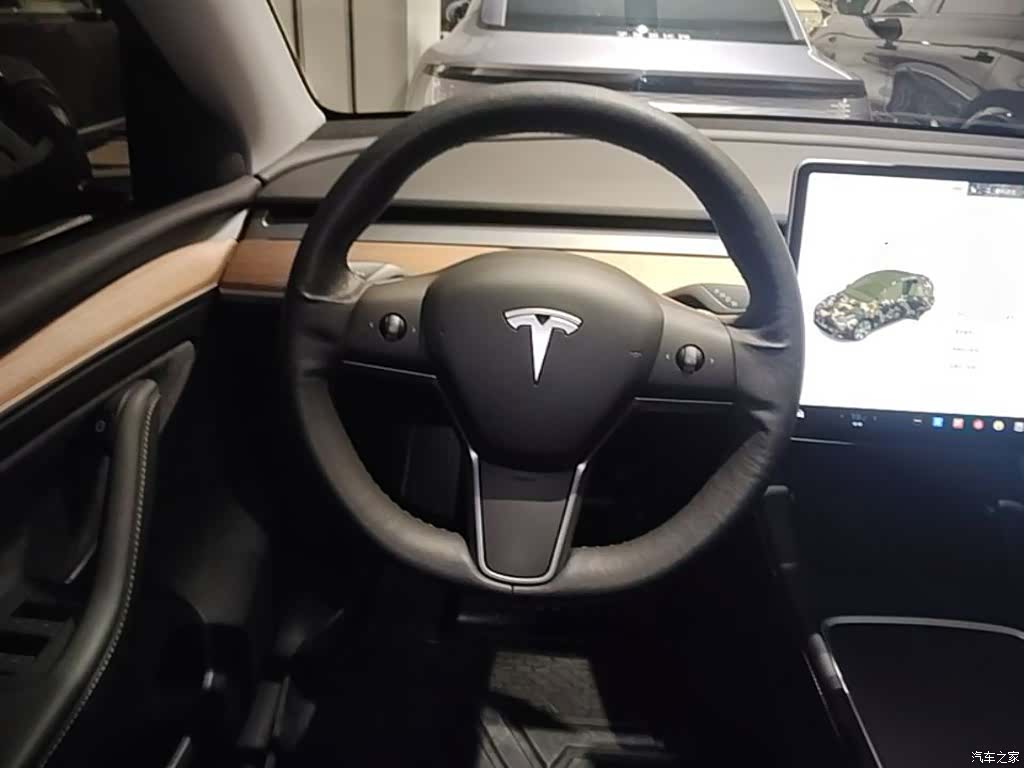 Tesla Model Y, 2021 11
