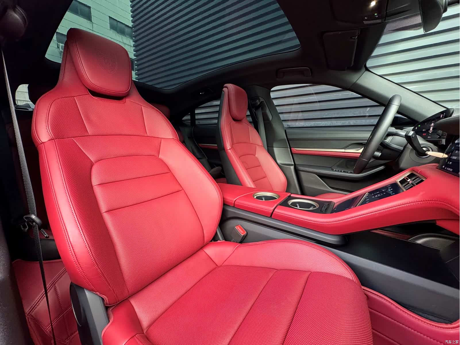 Porsche Taycan, 2022 18