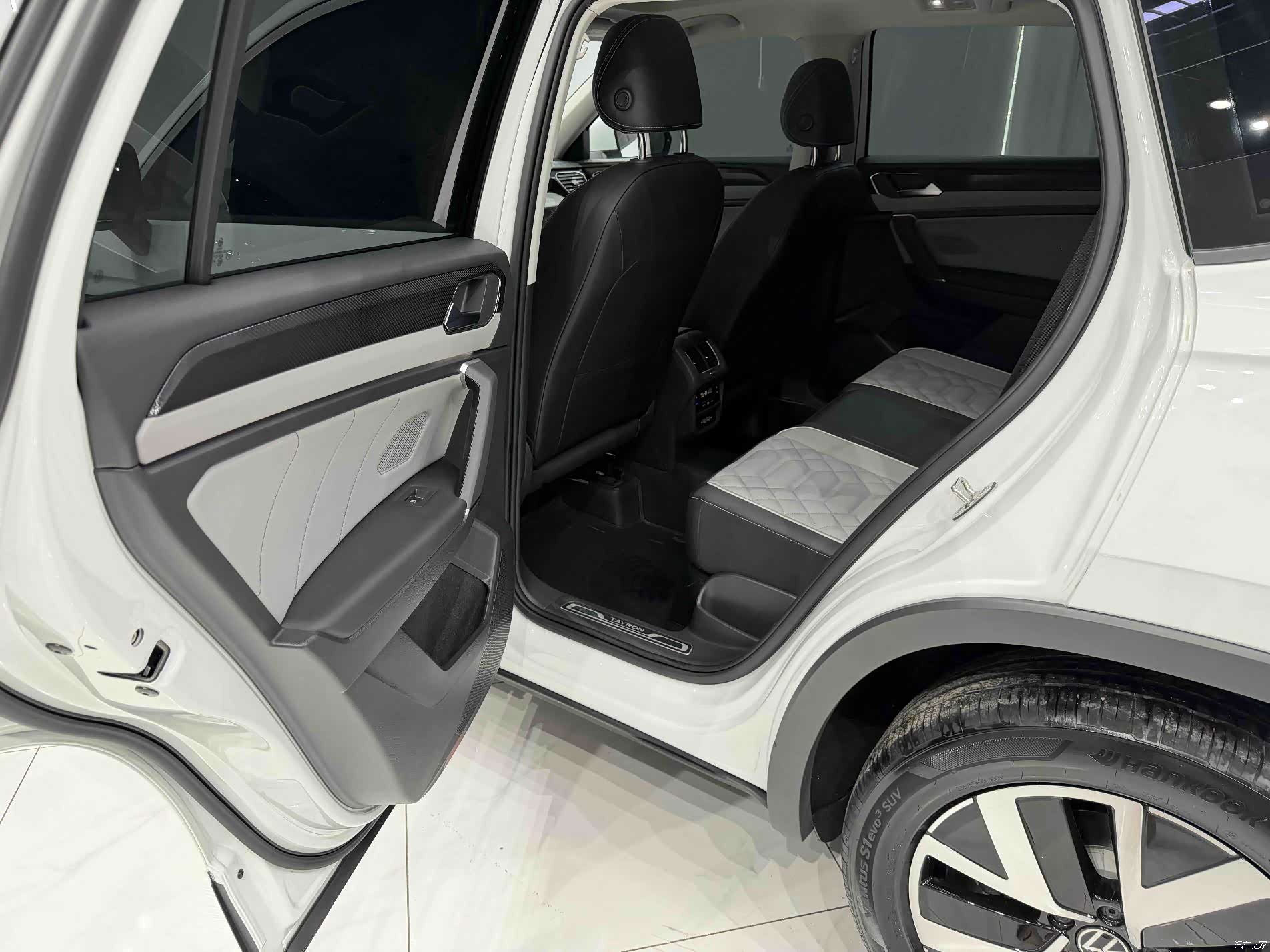 Volkswagen Tayron, 2023 16