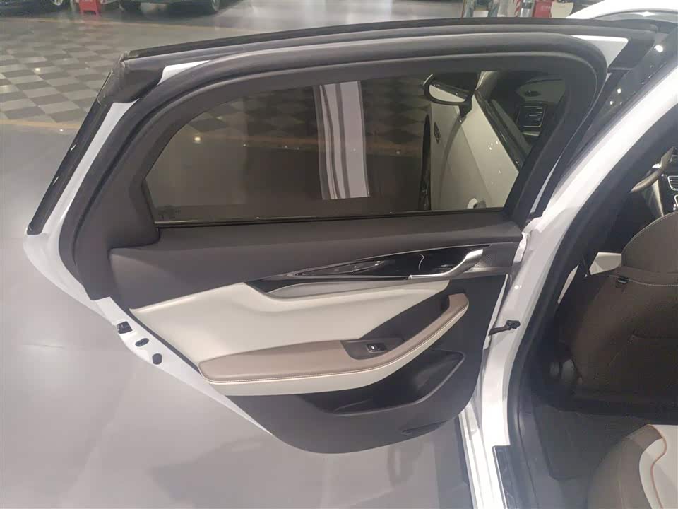 BYD Qin Yuan BYD Qin Yuan