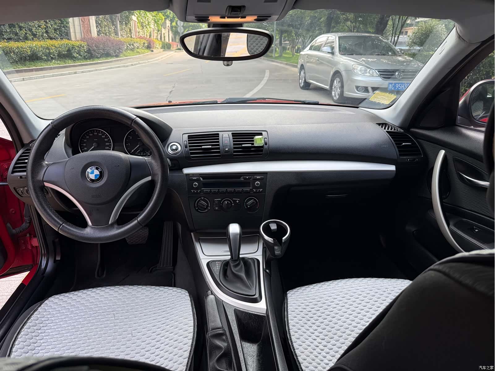 BMW 1 Series, 2011 10