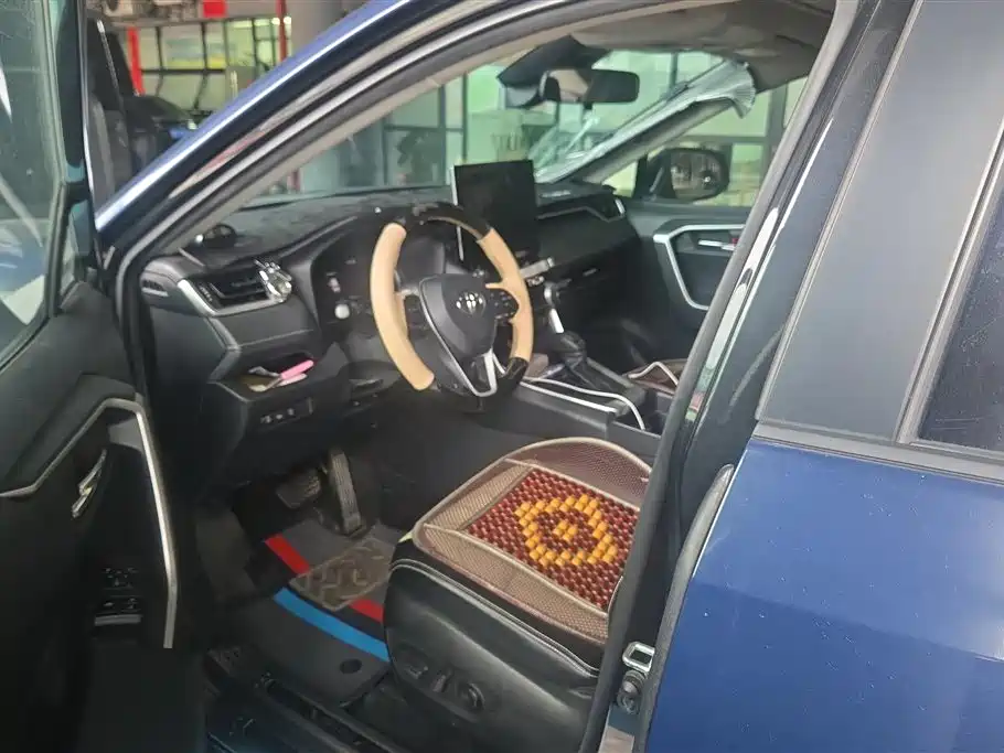 Toyota RAV4 Rongfang