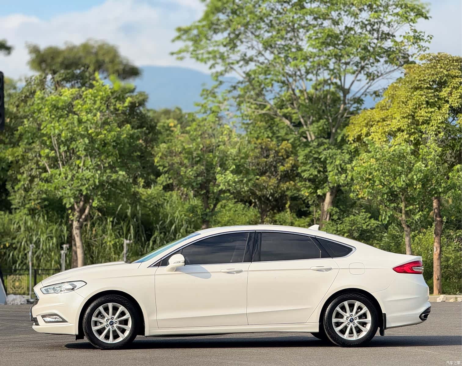 Ford Mondeo, 2018 17