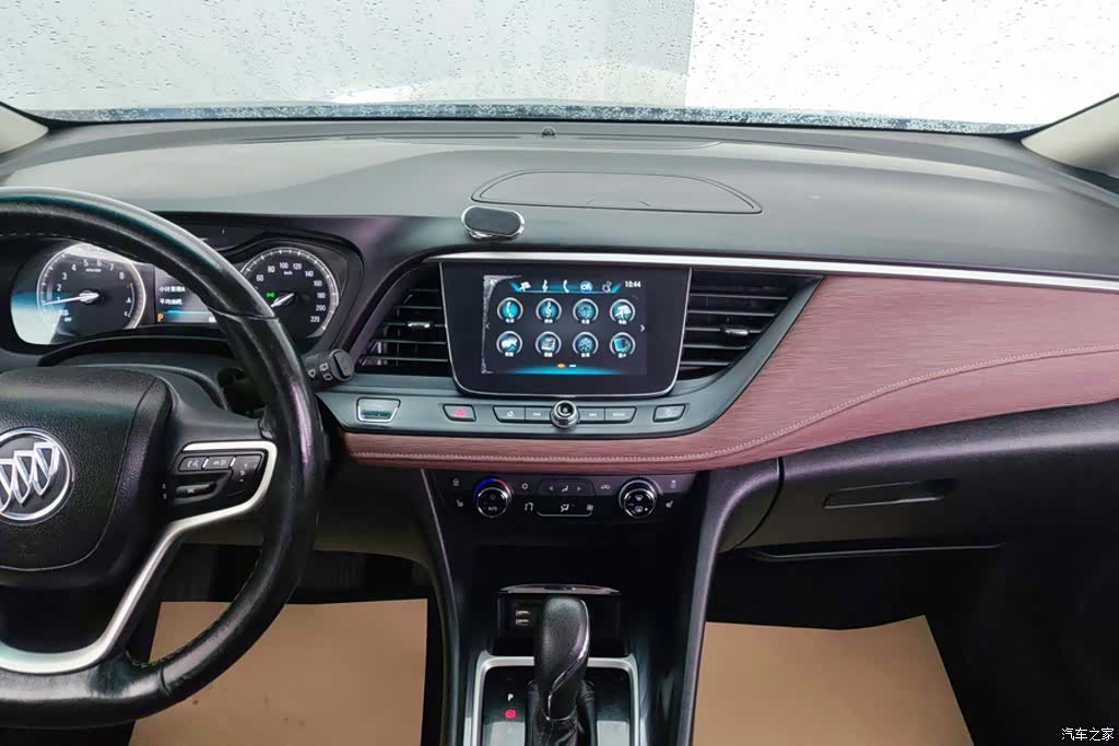 Buick GL6, 2020 13