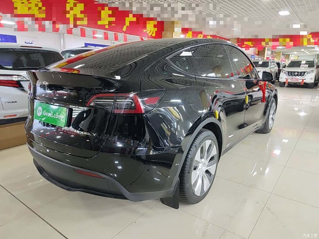 Tesla Model Y, 2023 7