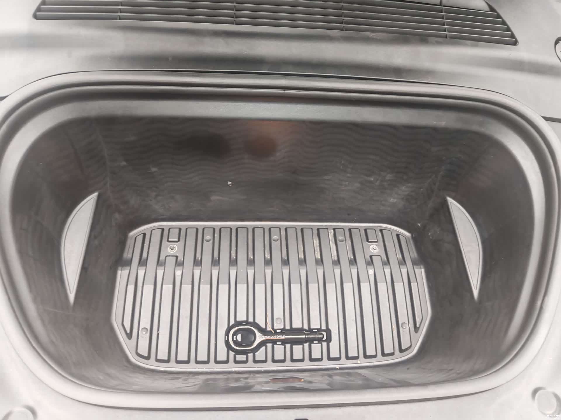 Tesla Model Y, 2022 18