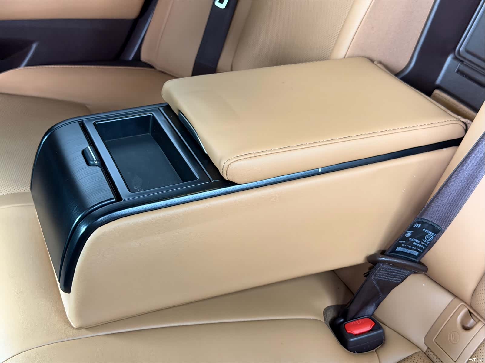 Lexus ES, 2021 17
