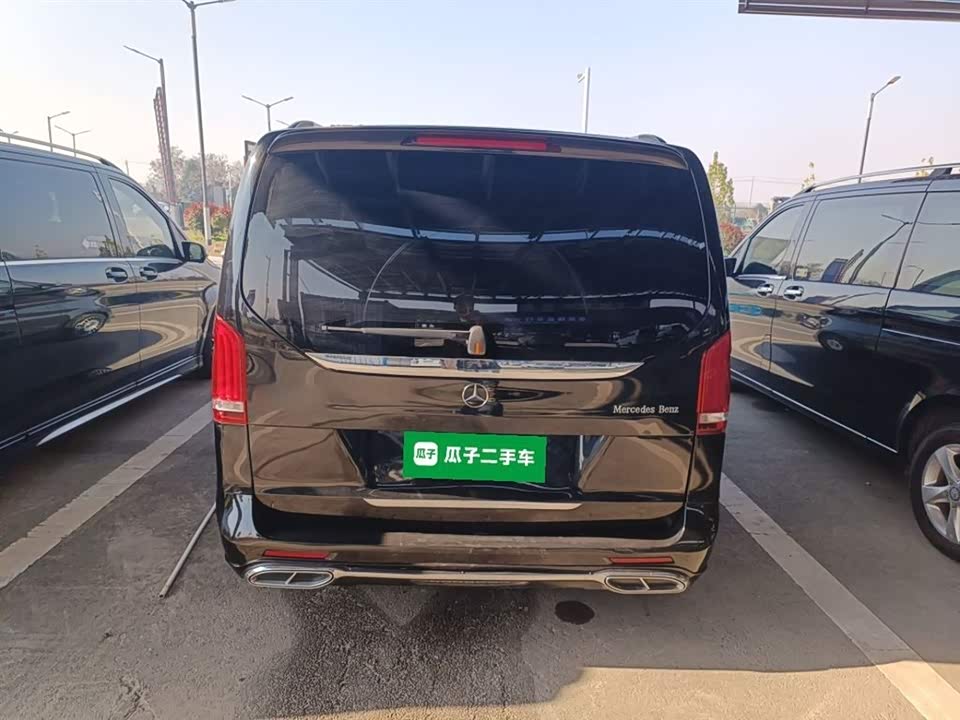 Mercedes-Benz V-class