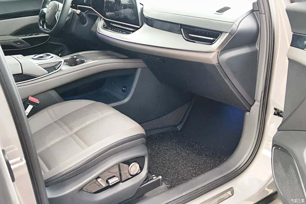 Hongqi 08, 2025 8