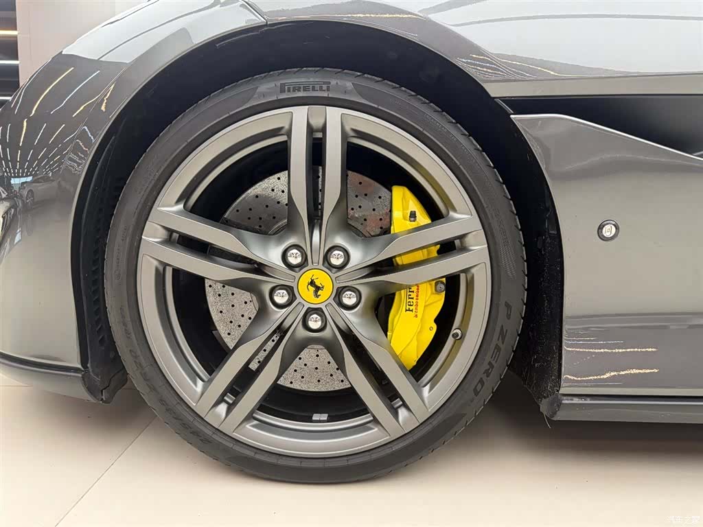 Ferrari Portofino, 2019 14