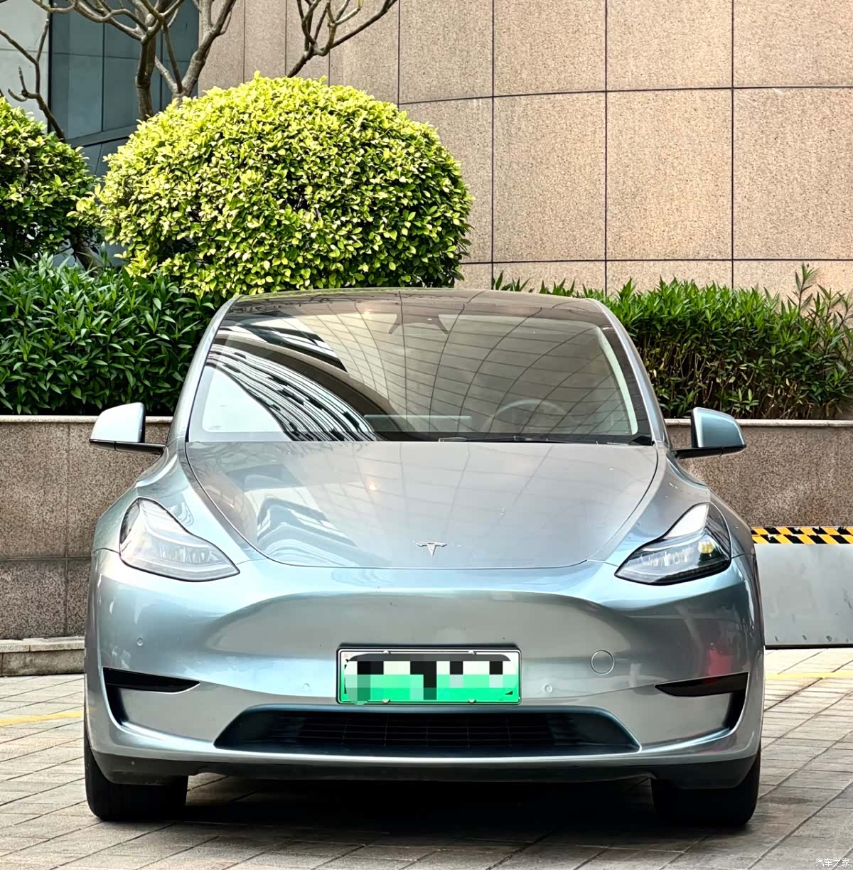 Tesla Model Y, 2023 2