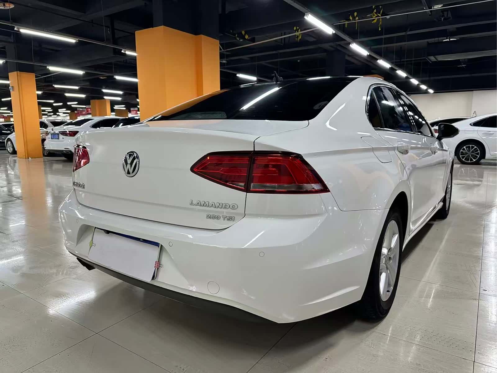 Volkswagen Lamando, 2016 14