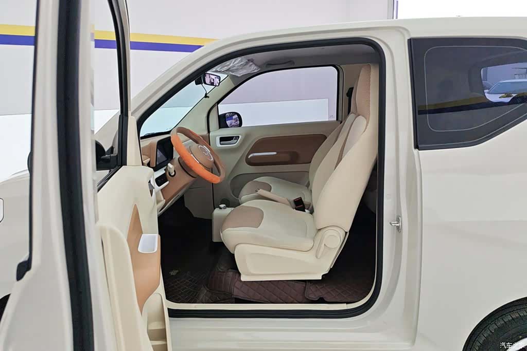 Wuling MINIEV, 2025 9