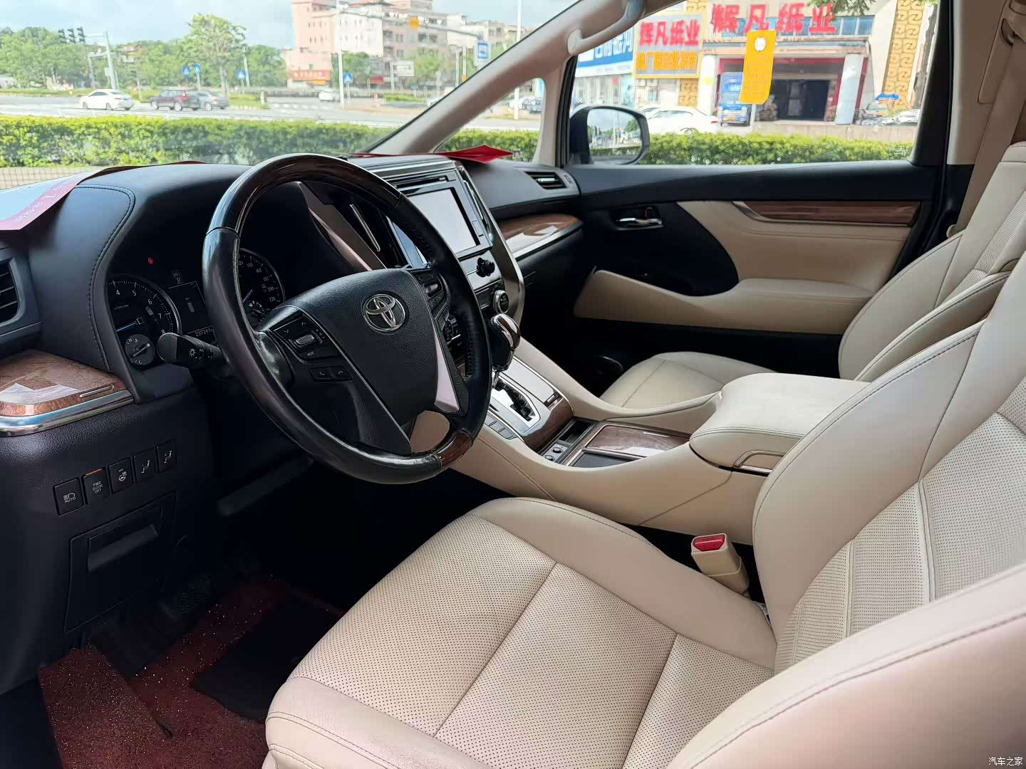 Toyota Alphard, 2017 все фото