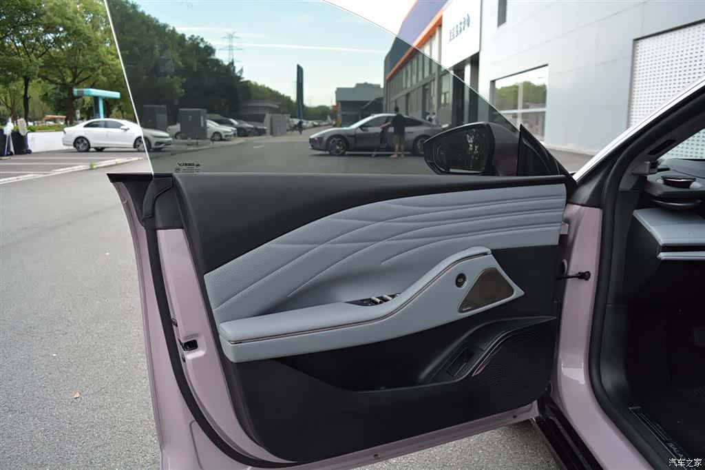Geely E8, 2025 9