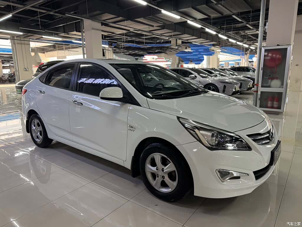 Hyundai GLX, 2015 3