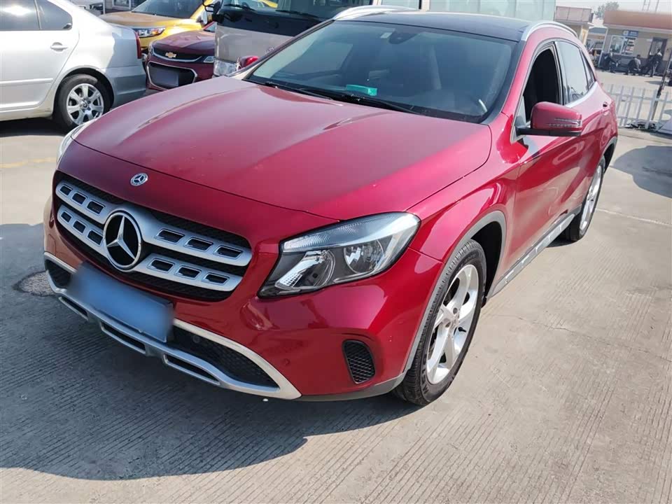 Mercedes-Benz GLA