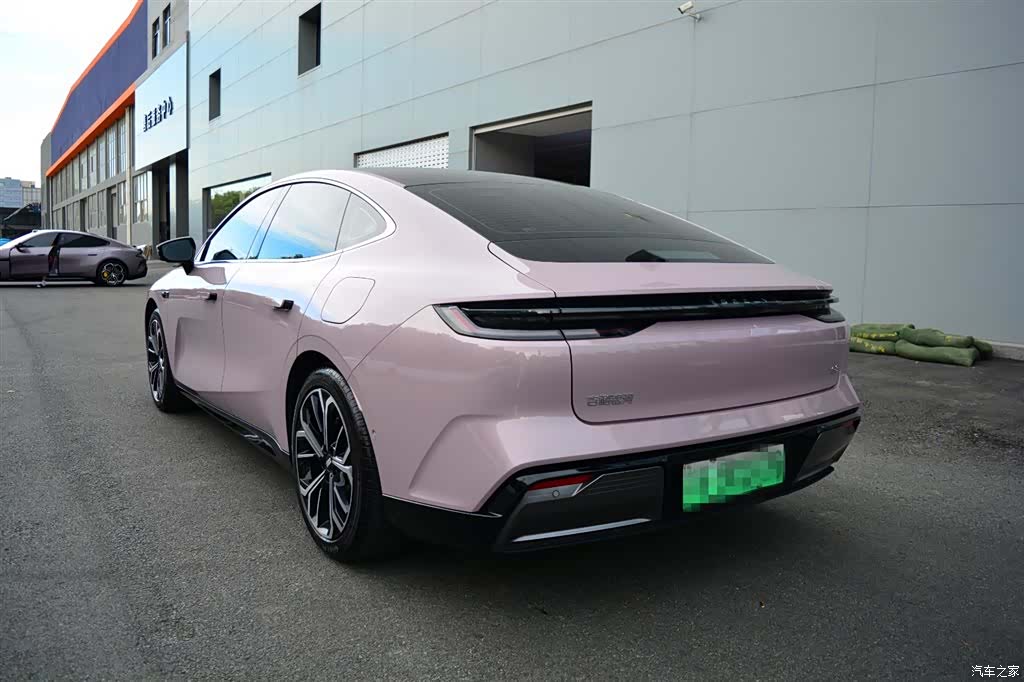 Geely E8, 2025 все фото