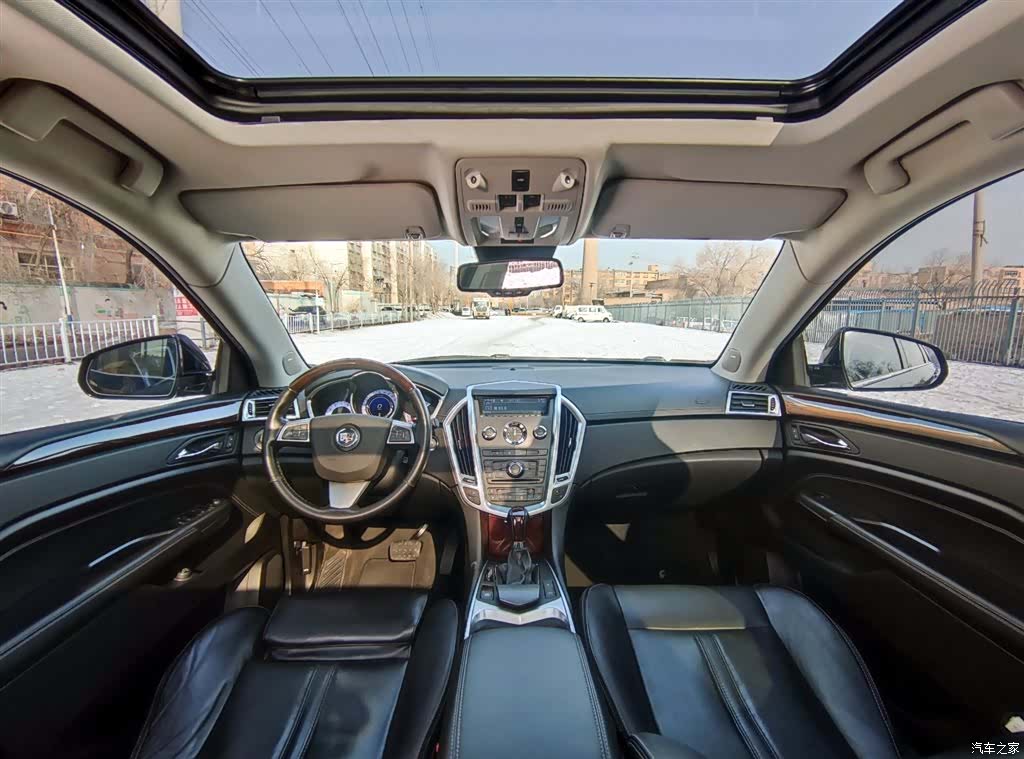 Cadillac SRX, 2012 9