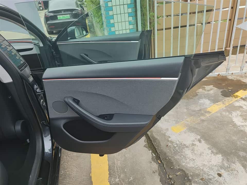Tesla Model 3 Tesla Model 3