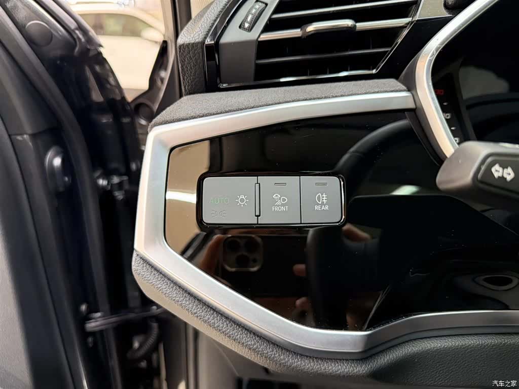 Audi Q3, 2023 14