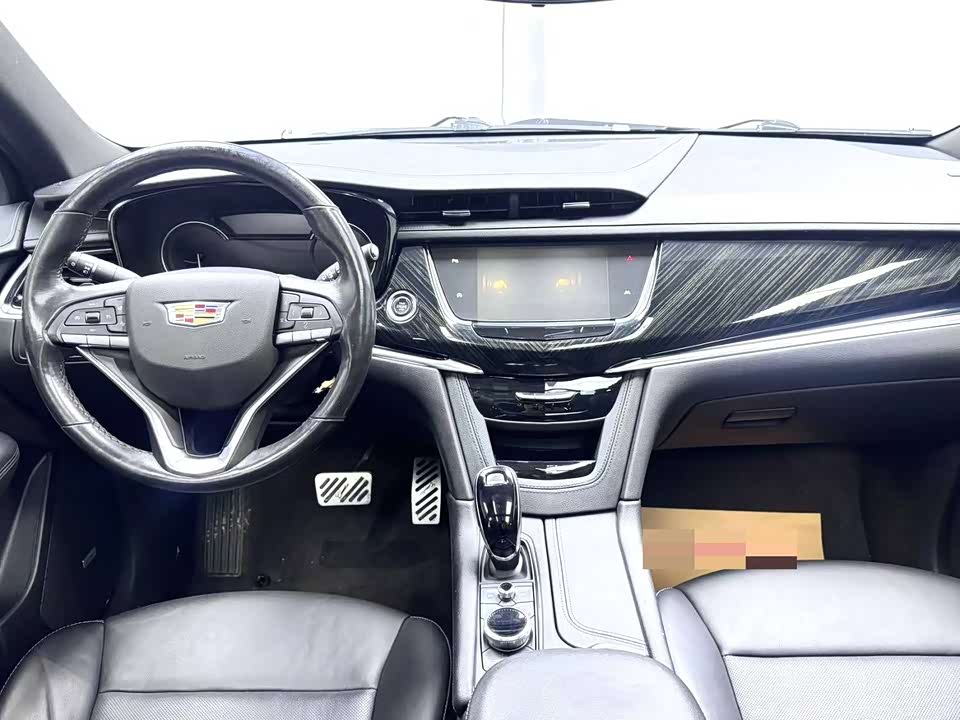 Cadillac XT6