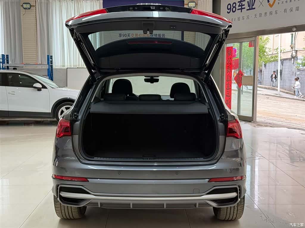 Audi Q3, 2023 6