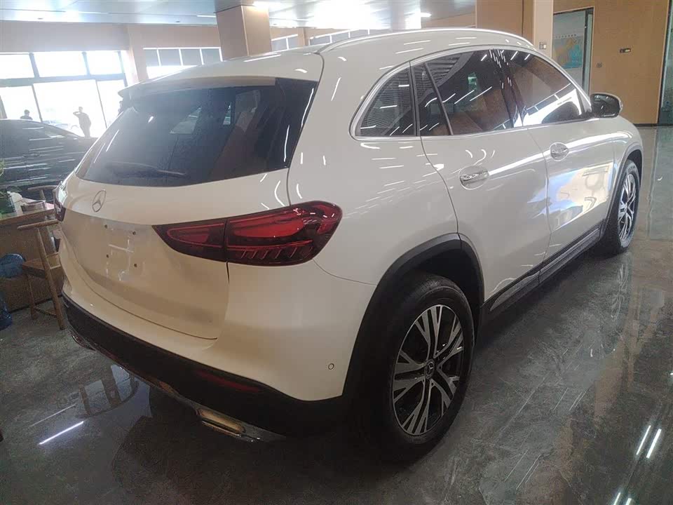Mercedes-Benz GLA