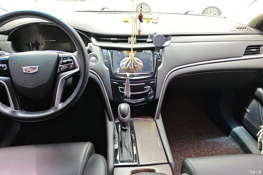 Cadillac XTS, 2018 13