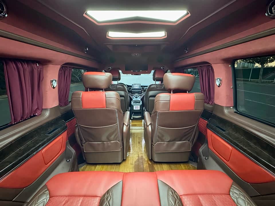 Mercedes-Benz V-class