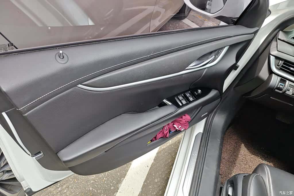 Cadillac XTS, 2018 7