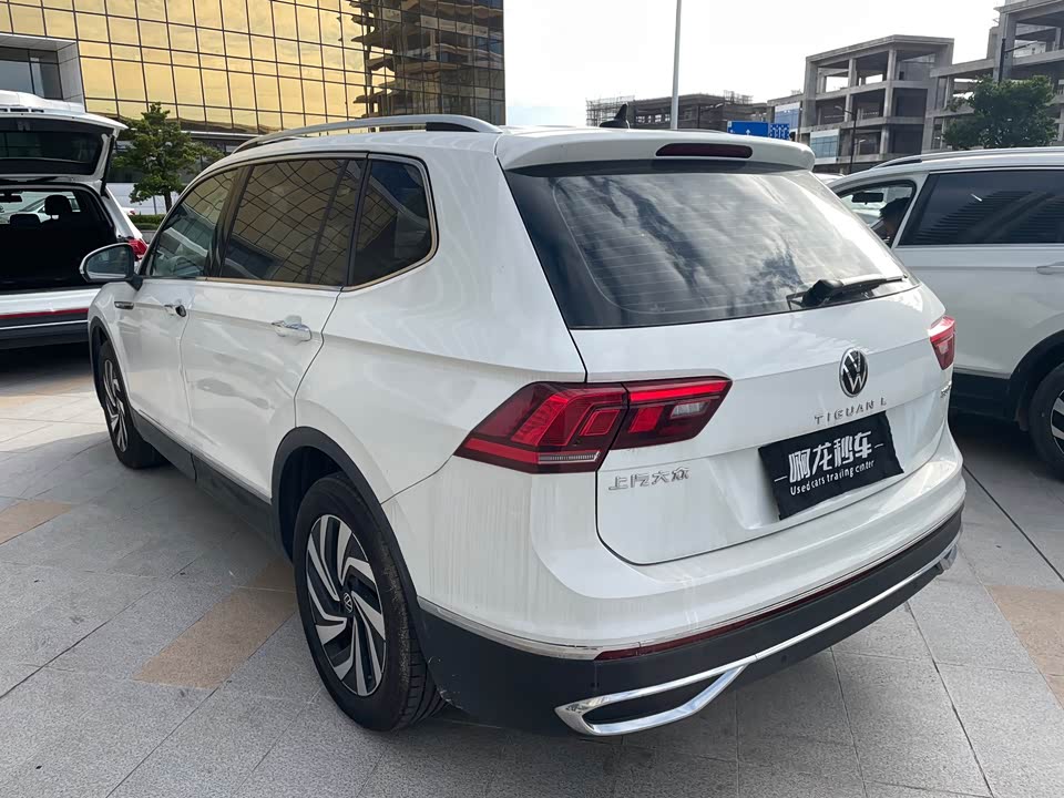 Volkswagen Tiguan L