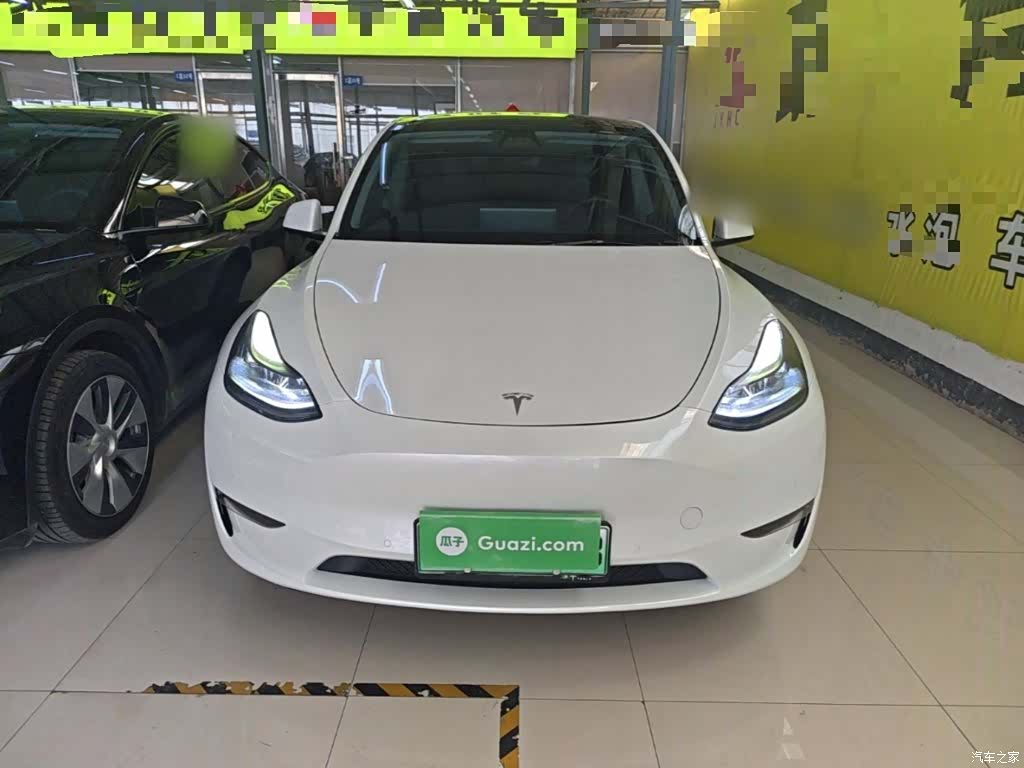 Tesla Model Y, 2021 3