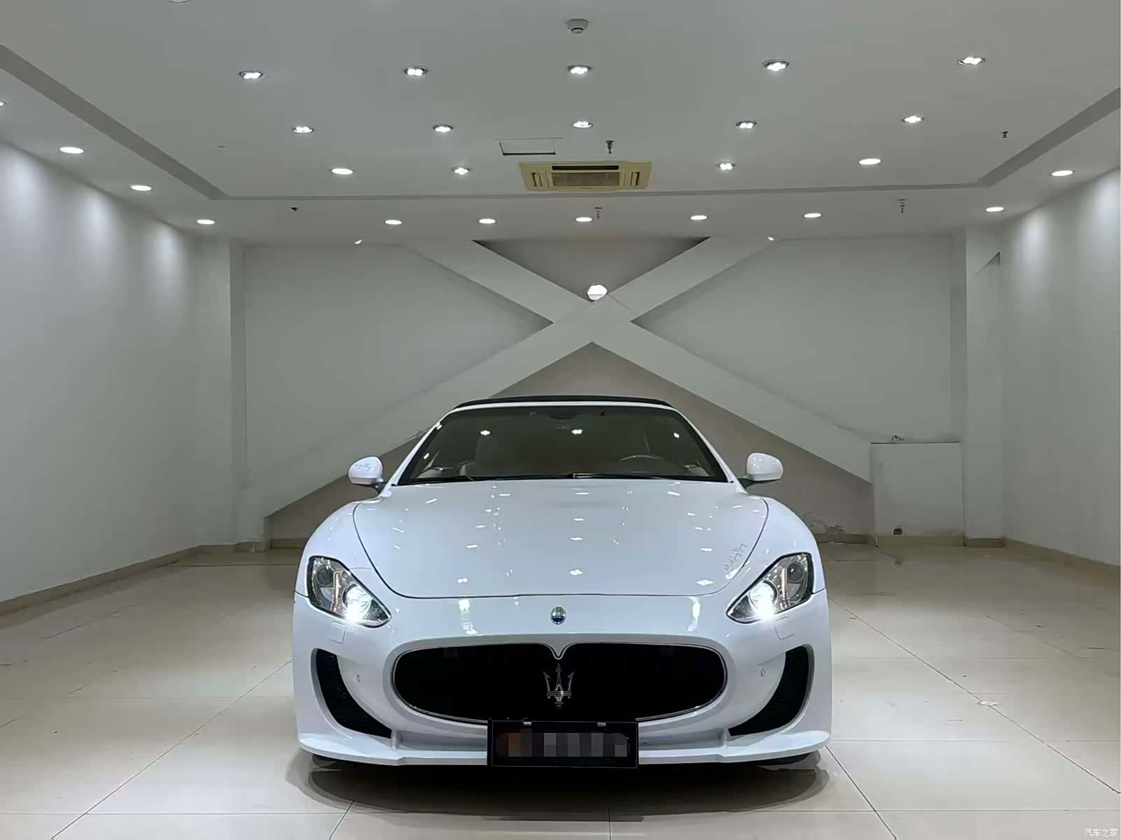 Maserati GranCabrio, 2011 все фото