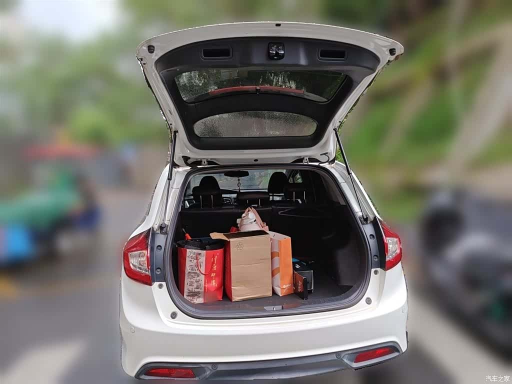 Honda Jade, 2015 10