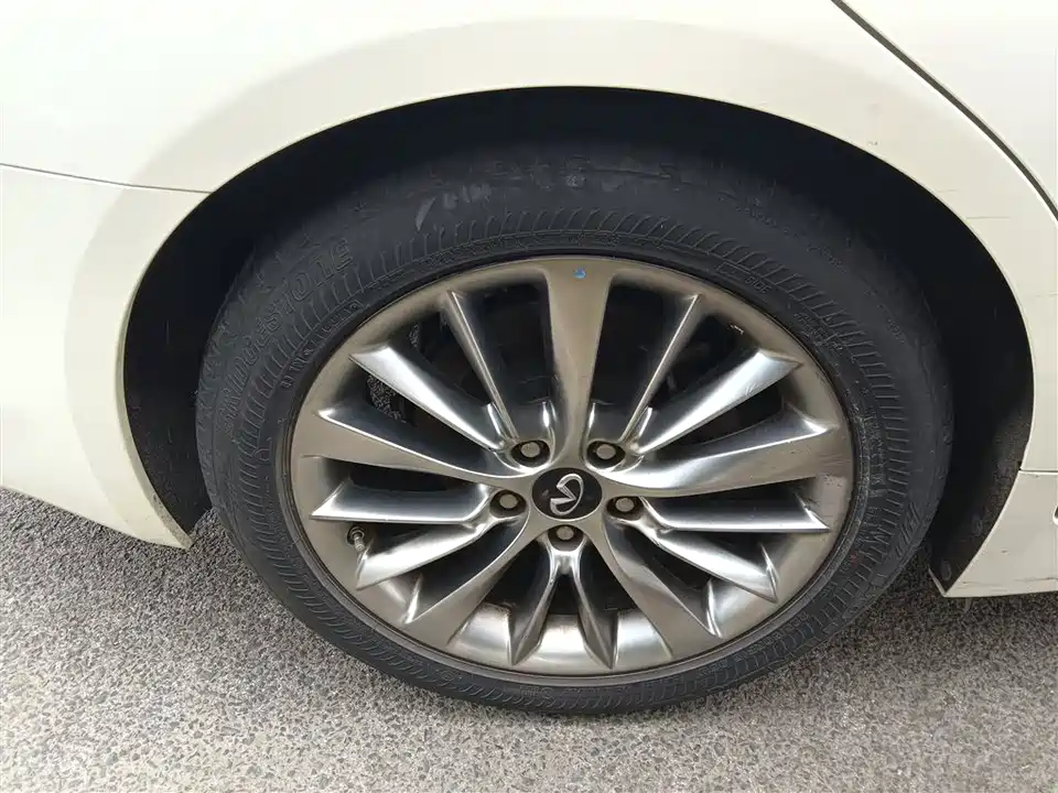 Infiniti Q50L Infiniti Q50L