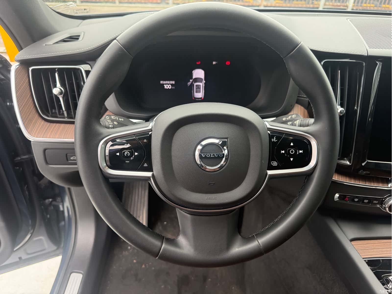 Volvo XC60, 2023 9
