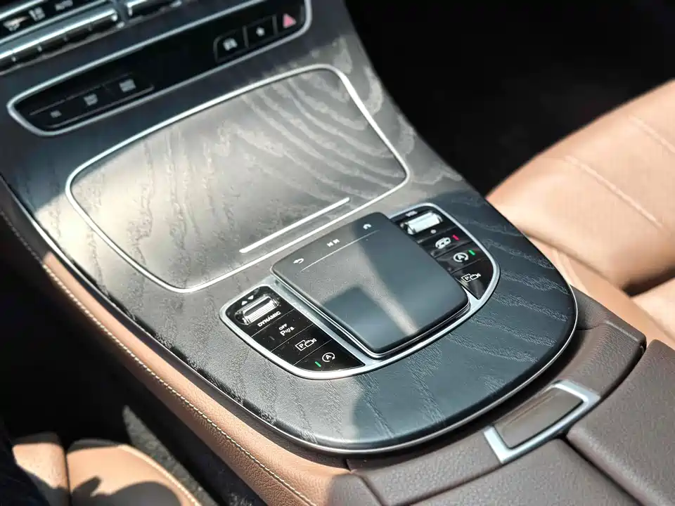 Mercedes-Benz E-class Mercedes-Benz E-class