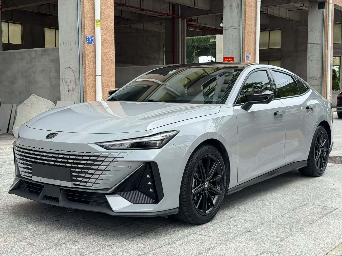 Changan UNI-V, 2022 1