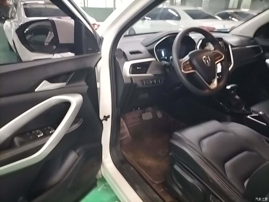 Wuling 530, 2019 16