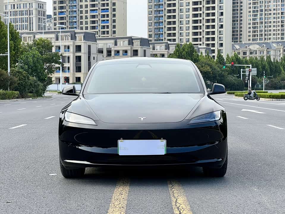 Tesla Model 3 Tesla Model 3