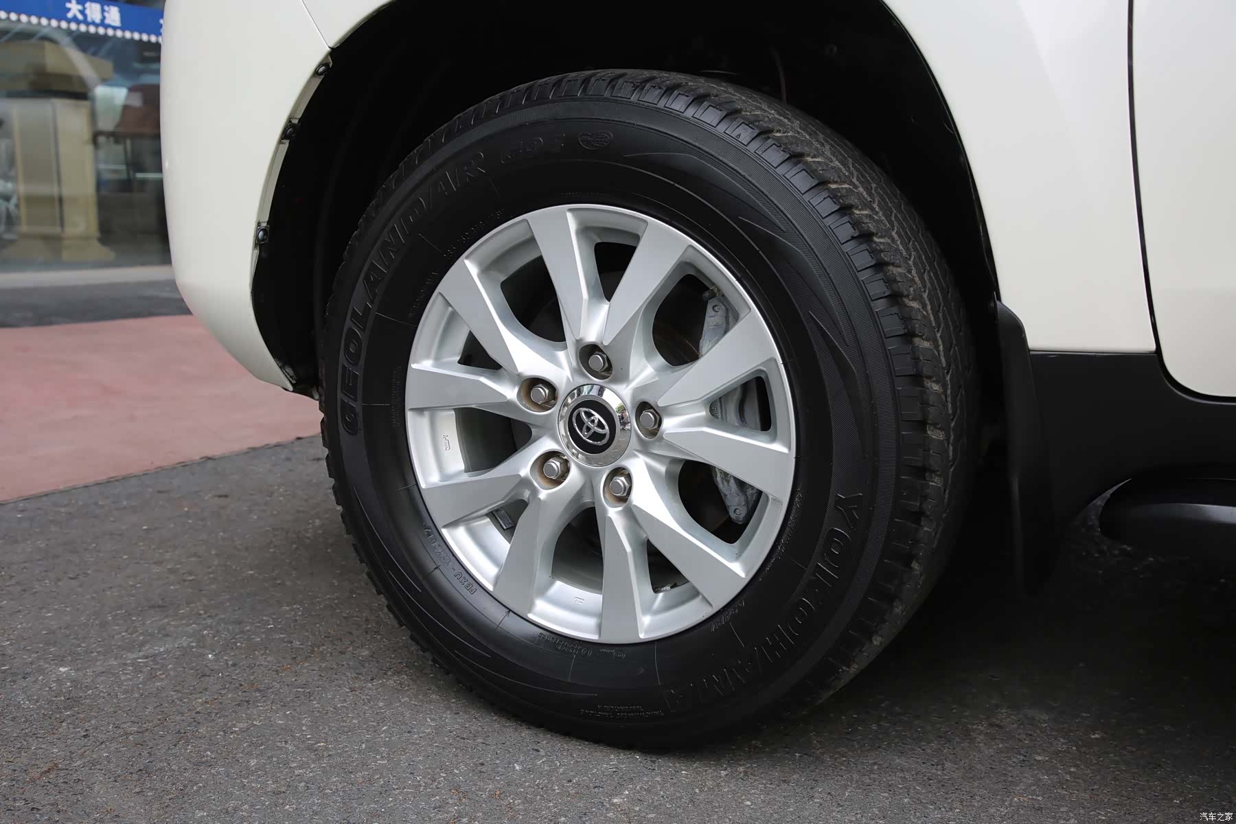 Toyota Land Cruiser, 2019 17