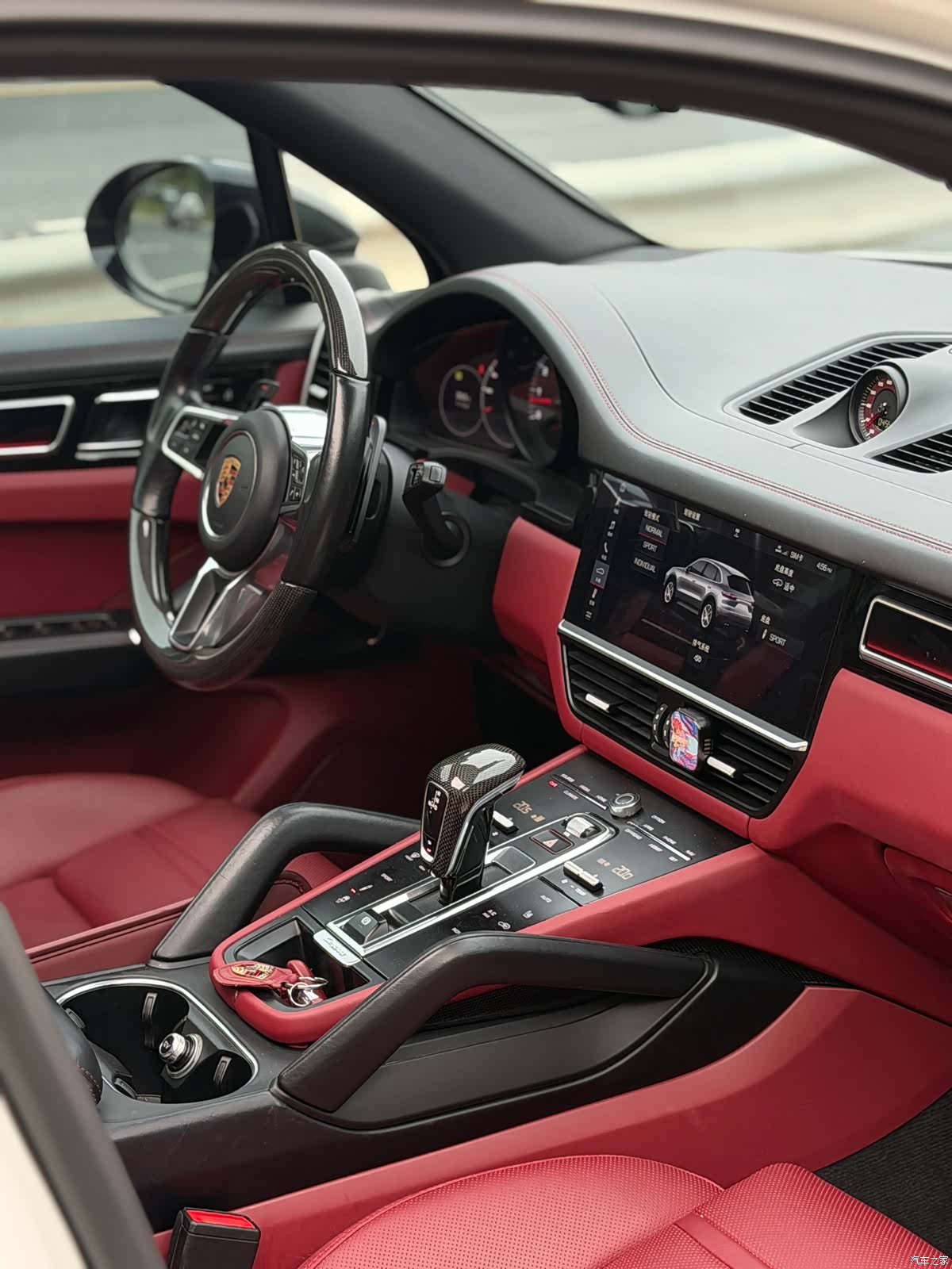 Porsche Cayenne, 2019 все фото