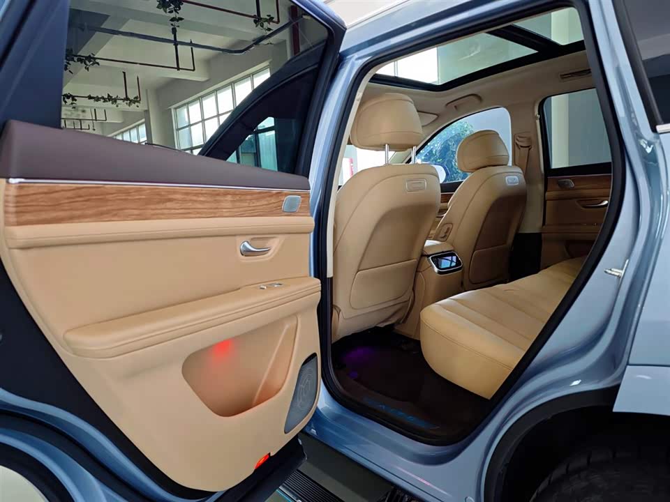 AITO Ask the world M7